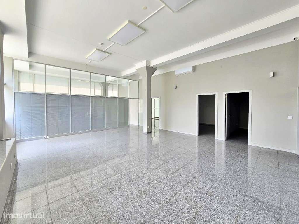 Loja no centro do Porto-10