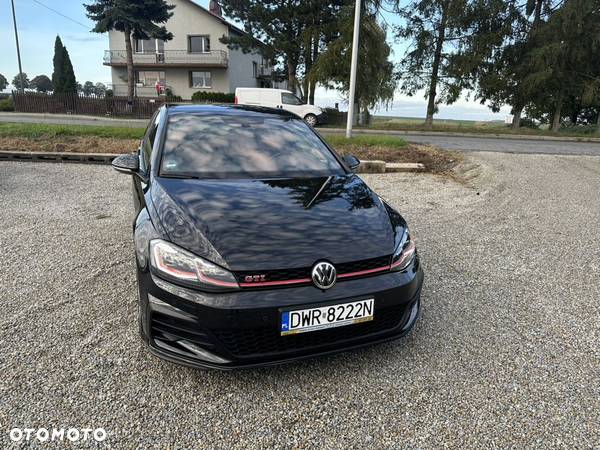 Volkswagen Golf GTI 2.0 TSI OPF Performance - 11