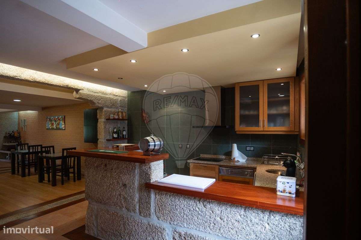 Moradia T7 para venda-33