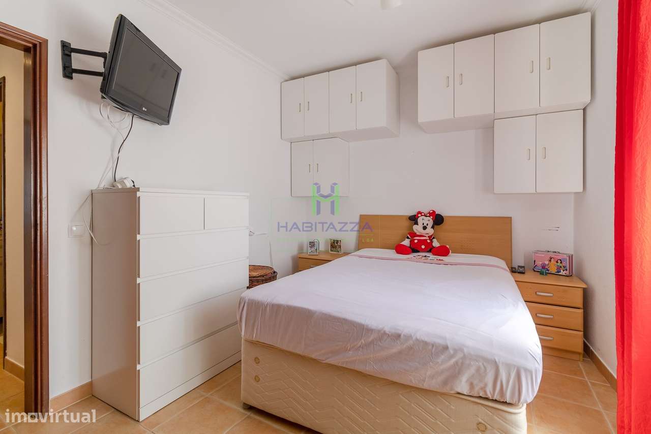 Apartamento T2 + Anexo com 1 quarto, 1 Escritório e 1 Casa de Banho, c-15