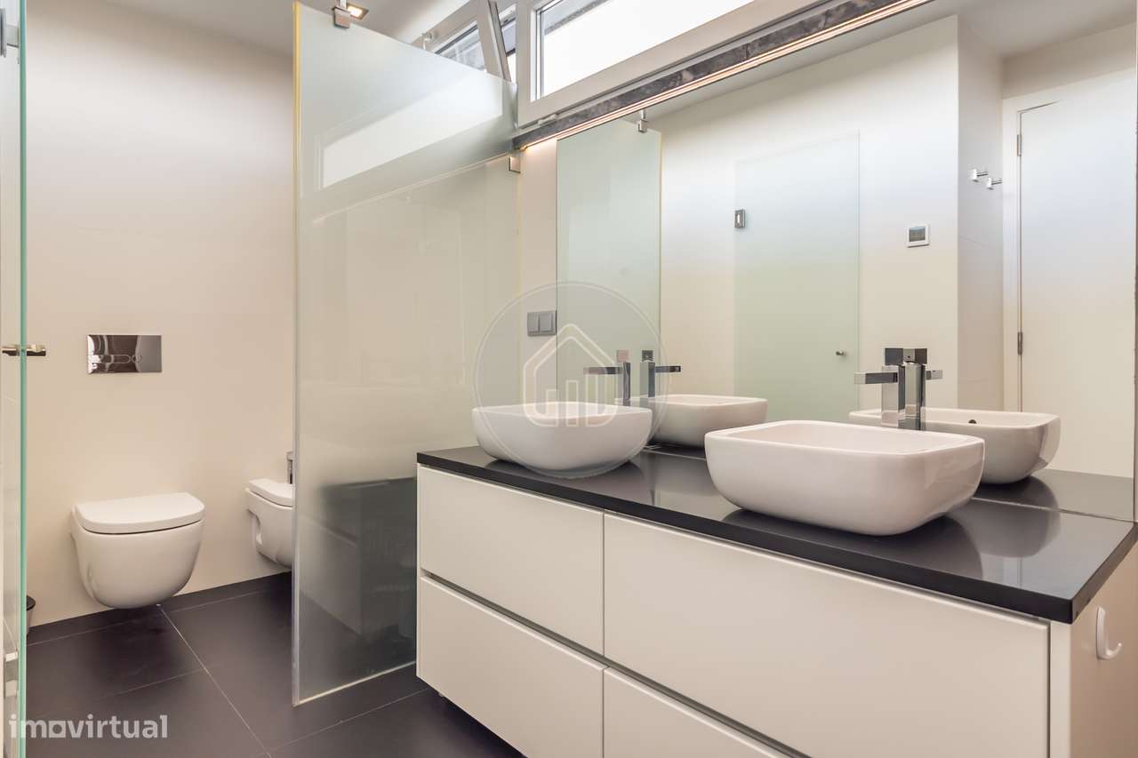 Moradia V5+1 | Piscina, vista mar e jardim | Porto Salvo, Oeiras-28