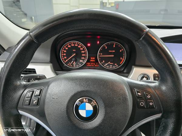 BMW 320 d Navigation - 11