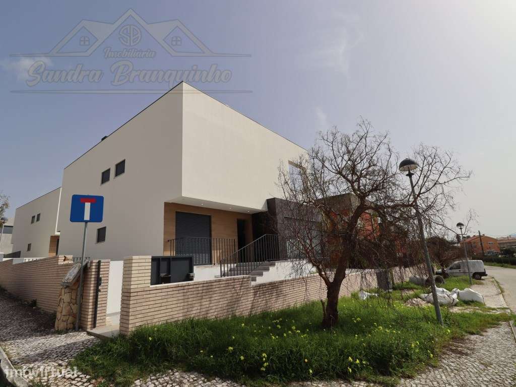 Moradia T5 NOVA com piscina - Grande imagem: 5/60