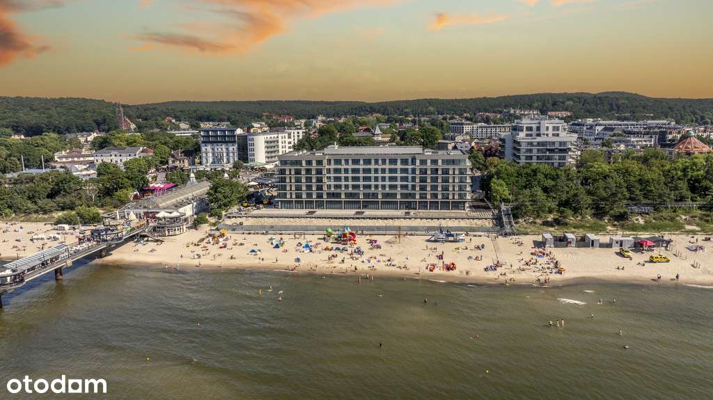 Widok bezpośrednio na plażę i molo Międzyzdroje - Pełny obrazek: 4/20