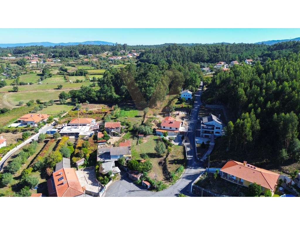 Terreno 1639.2m² para Construção | Cabaços - Ponte de Lima-1