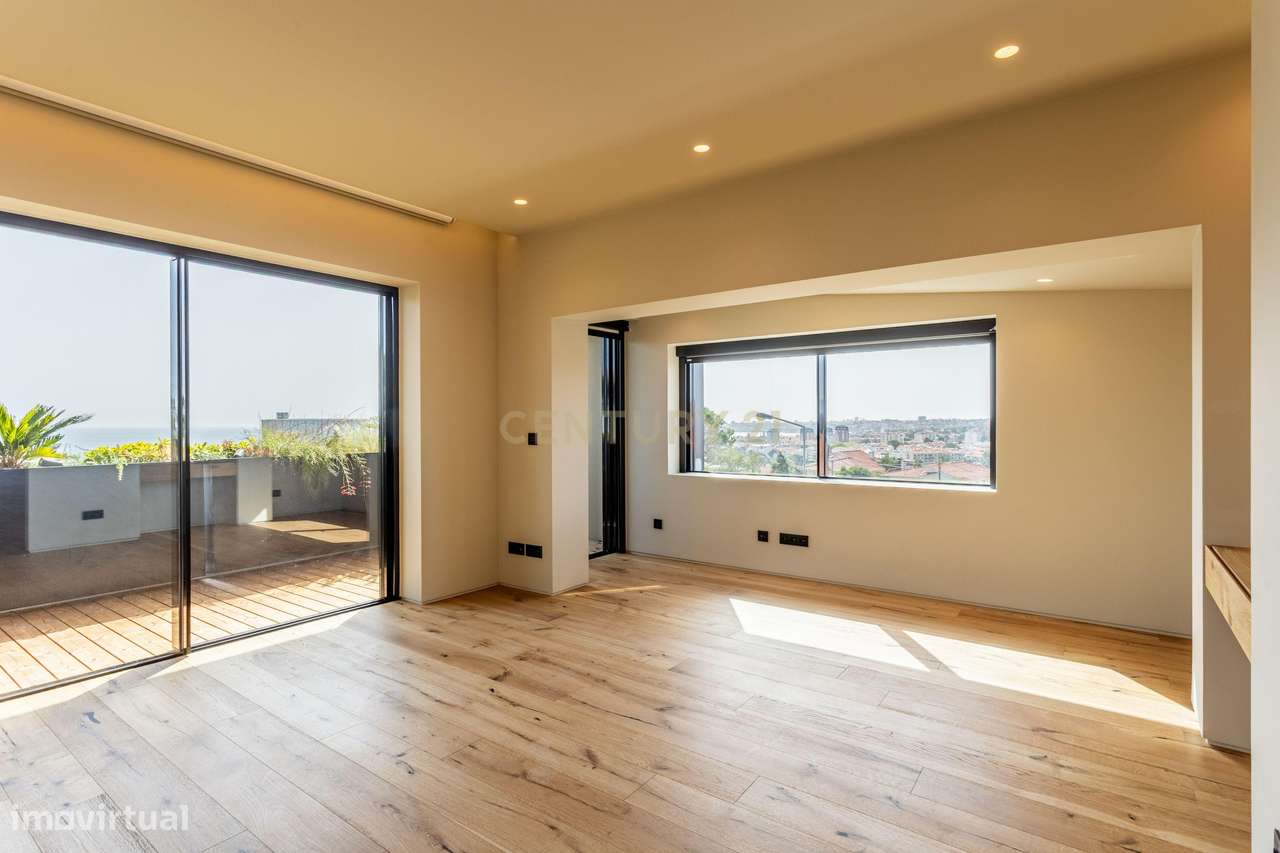 Moradia T4 + T0 Independente — Alto da Parede, Cascais-22