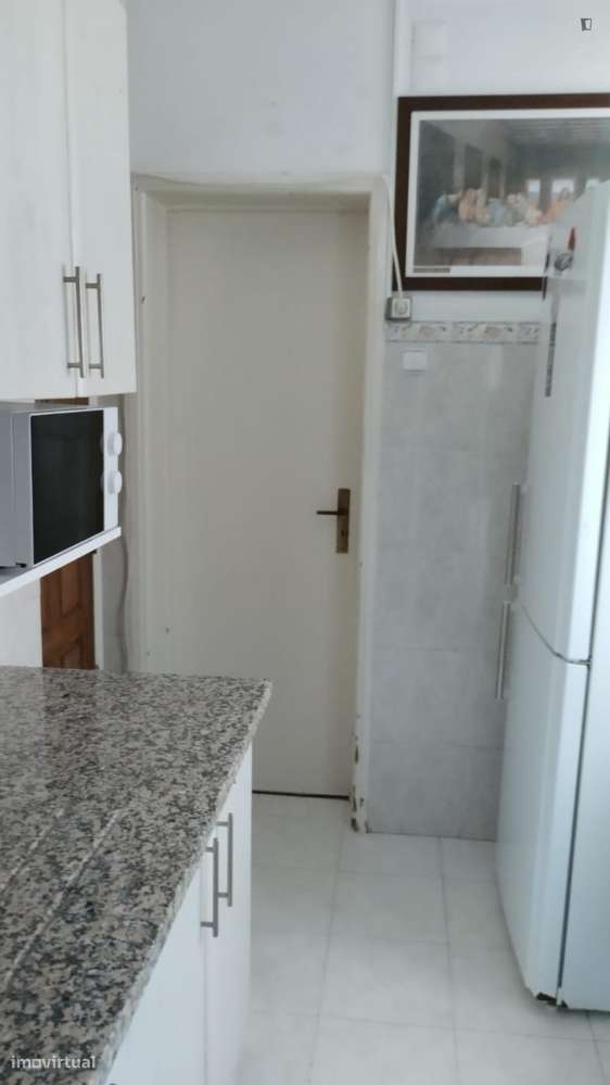 Quarto - localizado em Penha de França Lisbon - Grande imagem: 5/10