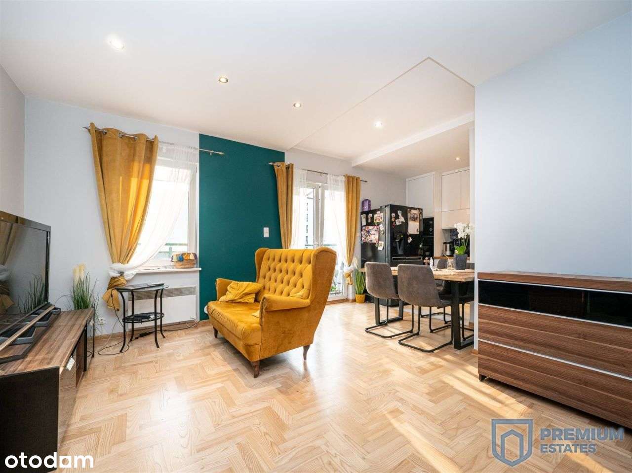 4 pokoje I 70 m2 I garaż/balkon I Ostatnie Piętro-0