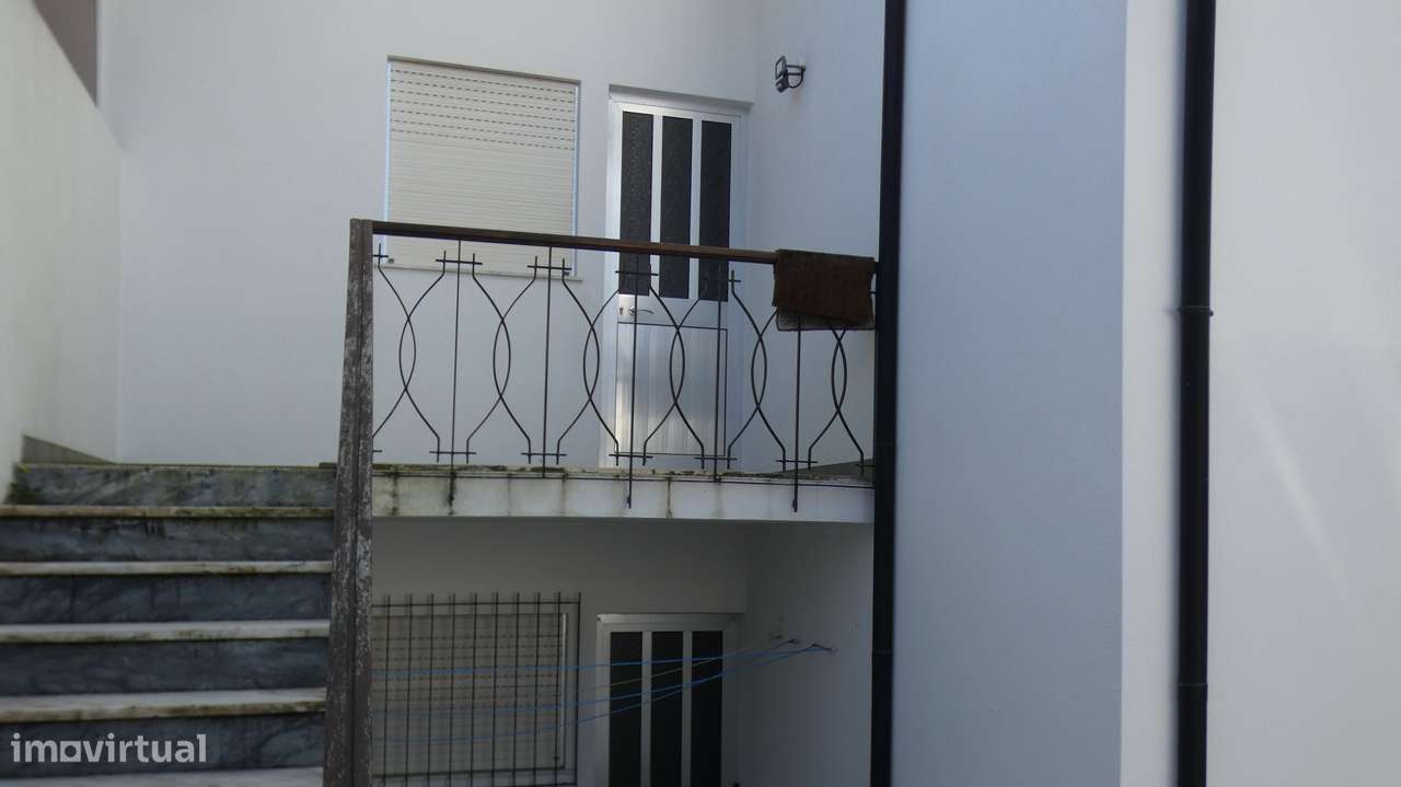 Moradia T3 Vila Nova da Telha - Grande imagem: 2/30