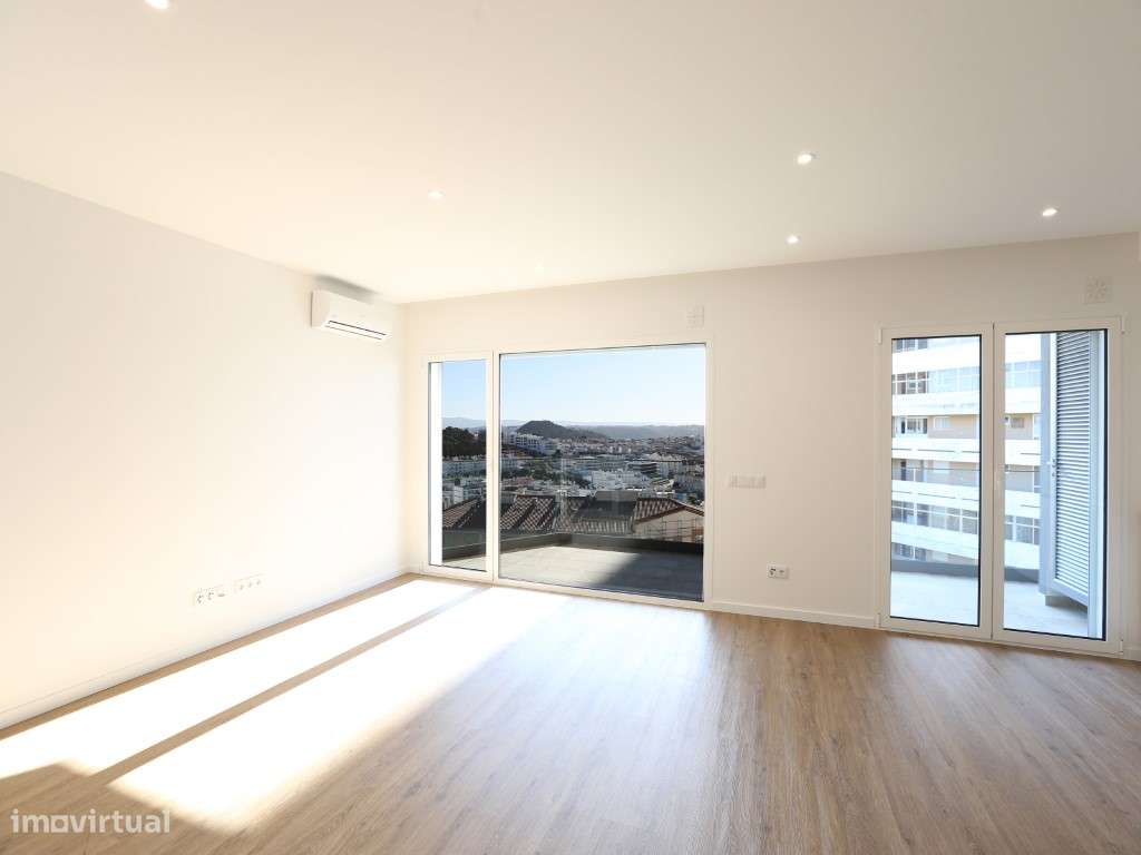 Apartamento T3 Duplex Novo com terraço privado com piscina no Prédi...-5
