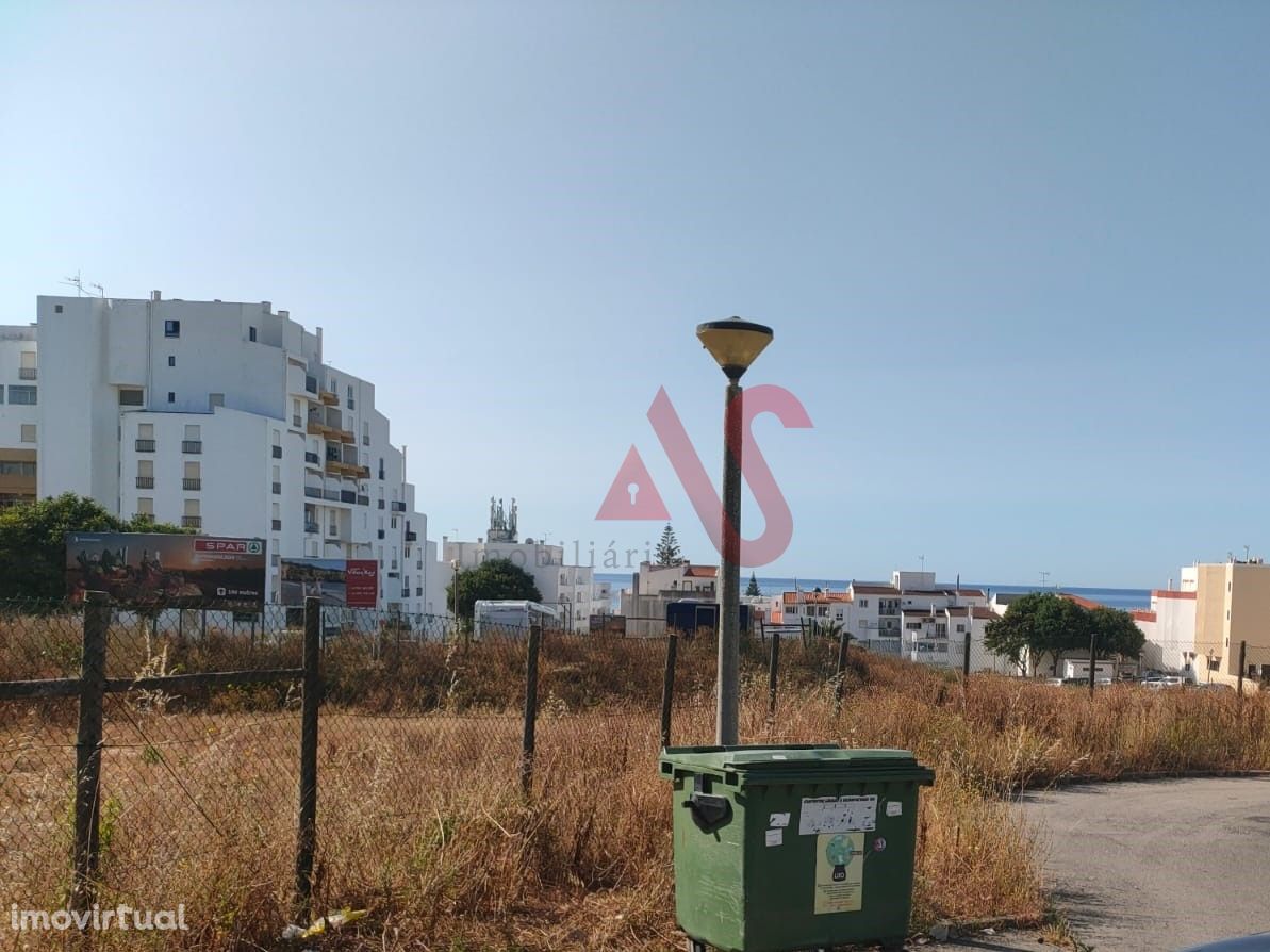 Terreno para construção com vista mar na Praia da Luz, Lagos