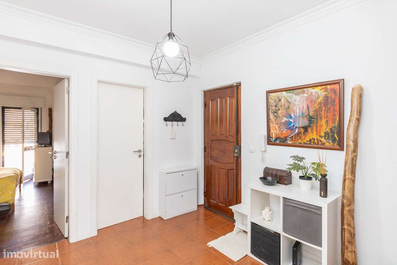 Apartamento T3 em zona central da Quinta do Conde-26