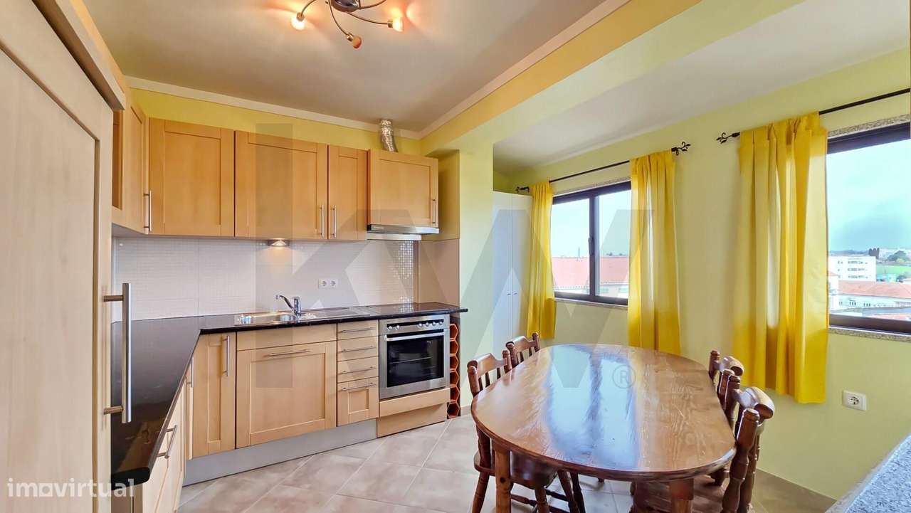 Apartamento T3 renovado no centro de Albergaria-5