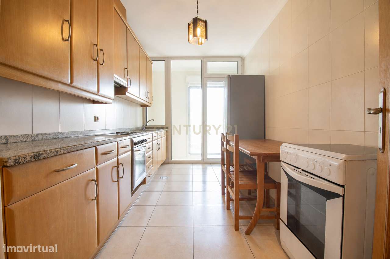 Apartamento T3 com Garagem Dupla na Quinta da Borloteira, Figueira da-5