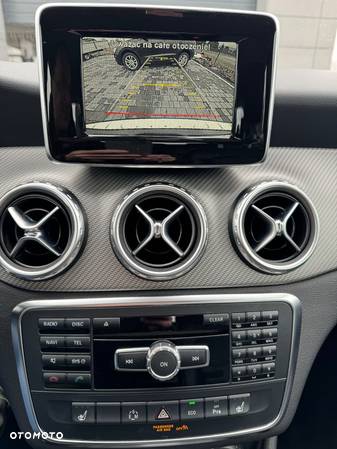 Mercedes-Benz GLA 200 7G-DCT Urban - 21