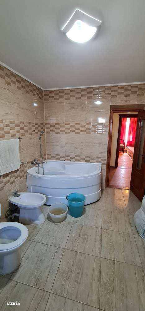 Vând casa caramida si teren 2400mp Horia-11