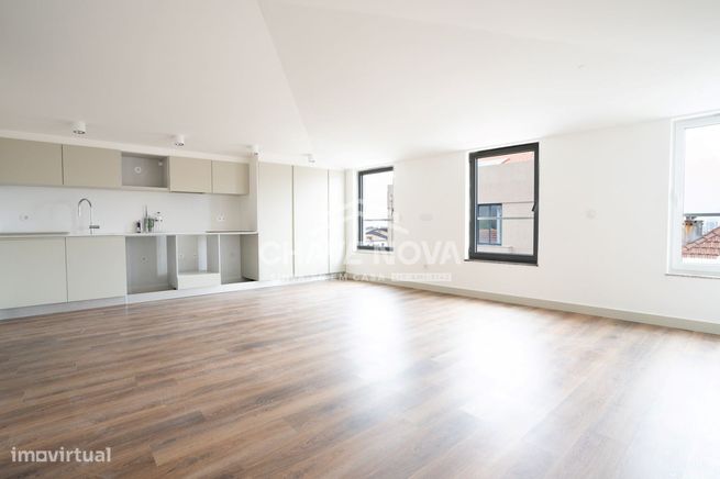 T2 Duplex Novo em Bonjardim, Porto-0