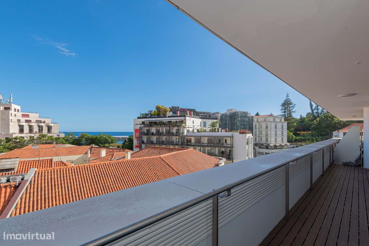 Apartamento Mobilado -  T4 no Plaza Madeira - Funchal-12