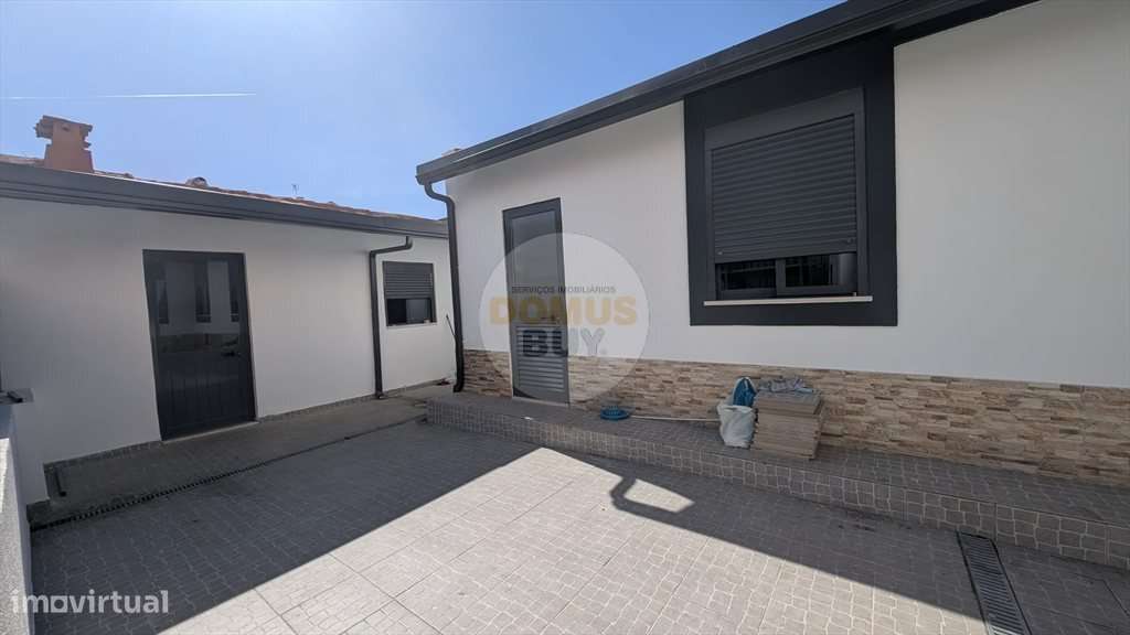 Moradia Térrea T2 + Anexo e Quintal - Baixa da Banheira-14