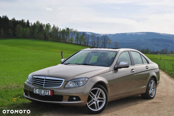 Mercedes-Benz Klasa C 180 BlueEFFICIENCY 7G-TRONIC Elegance - 13