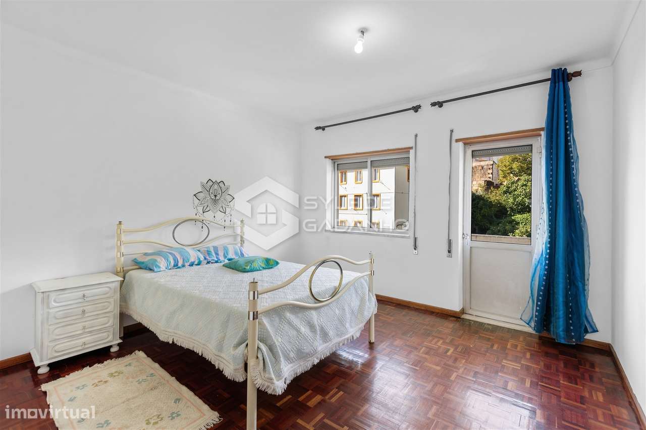 Apartamento T4 para VENDA na Calçada das Poldras, zona baixa da Covilh-16