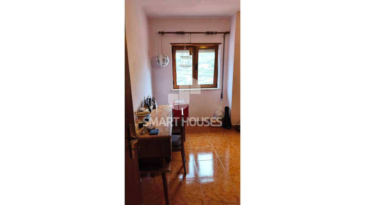 Moradia T3+1 em Avô c/ terreno-26