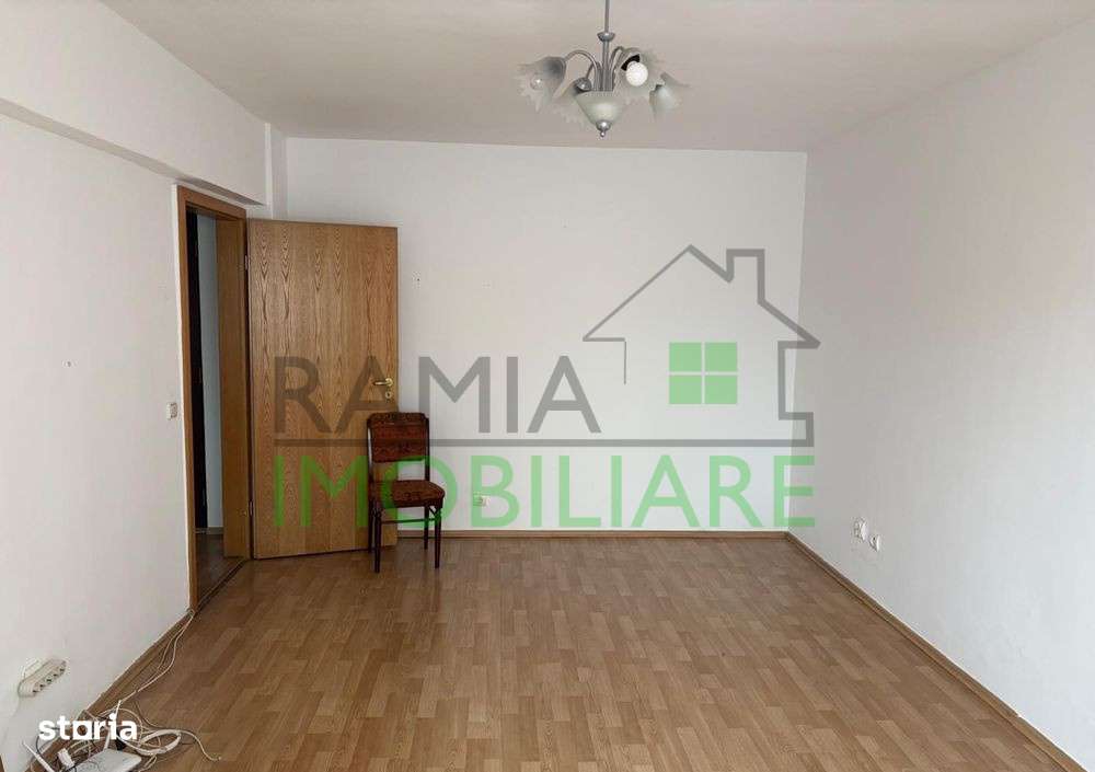 Apartament 2 camere zona etaj 1 - Imagine principală: 3/10