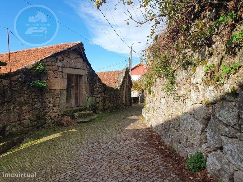 Casa em pedra para restauro em Vila Boa- Cabeceiras de Basto - Grande imagem: 4/25