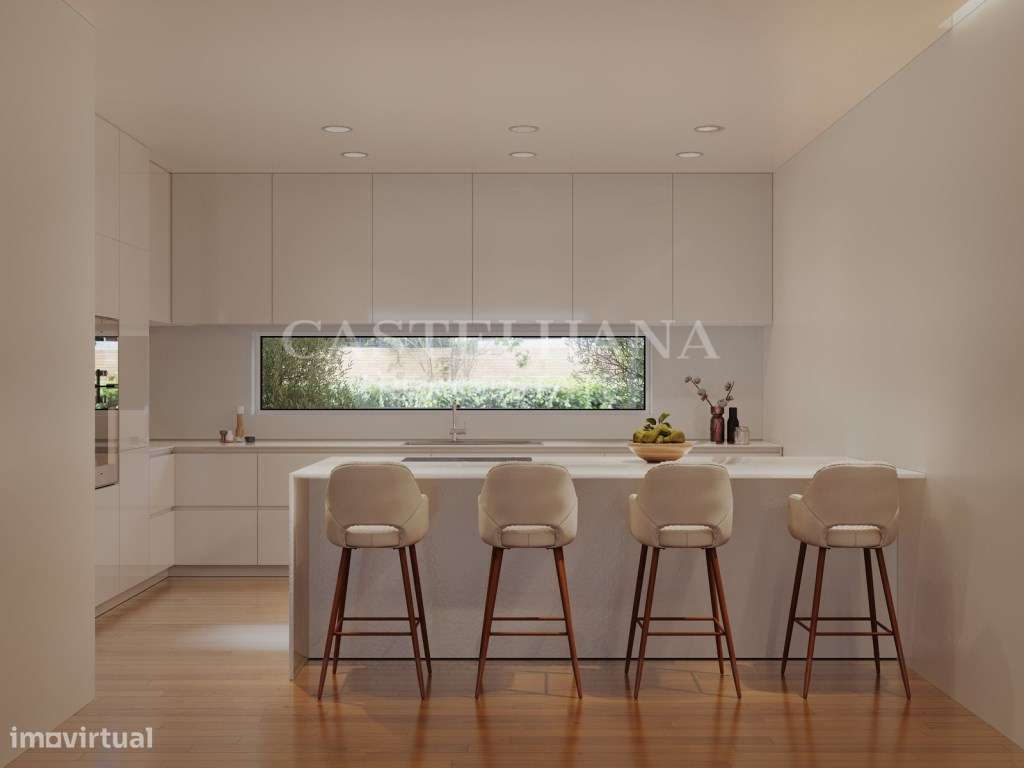 Moradia T4 com jardim e piscina, na Praia da Madalena - Grande imagem: 4/49