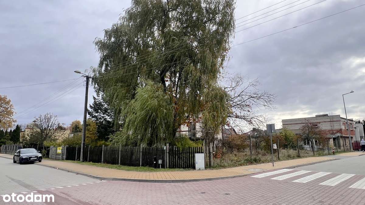 Działka narożnikowa z potencjałem w pobliżu lasu-11