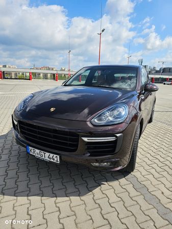 Porsche Cayenne GTS - 6