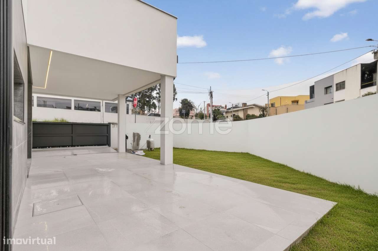 Moradia T5 com piscina na praia da Madalena - Grande imagem: 5/45