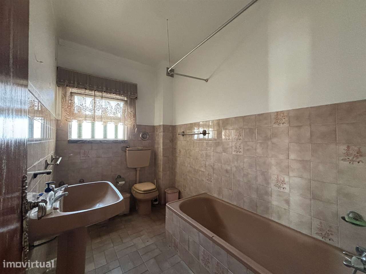 Moradia T3 / Terreno / Garagem / Gândara Dos Olivais / Leiria - Grande imagem: 4/21