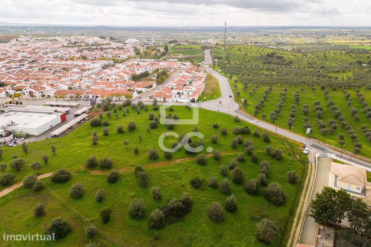 Terreno de 1,25 hectares para construção | Redondo - Grande imagem: 2/24