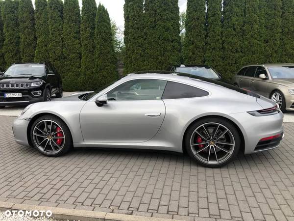 Porsche 911 Carrera 4S - 8