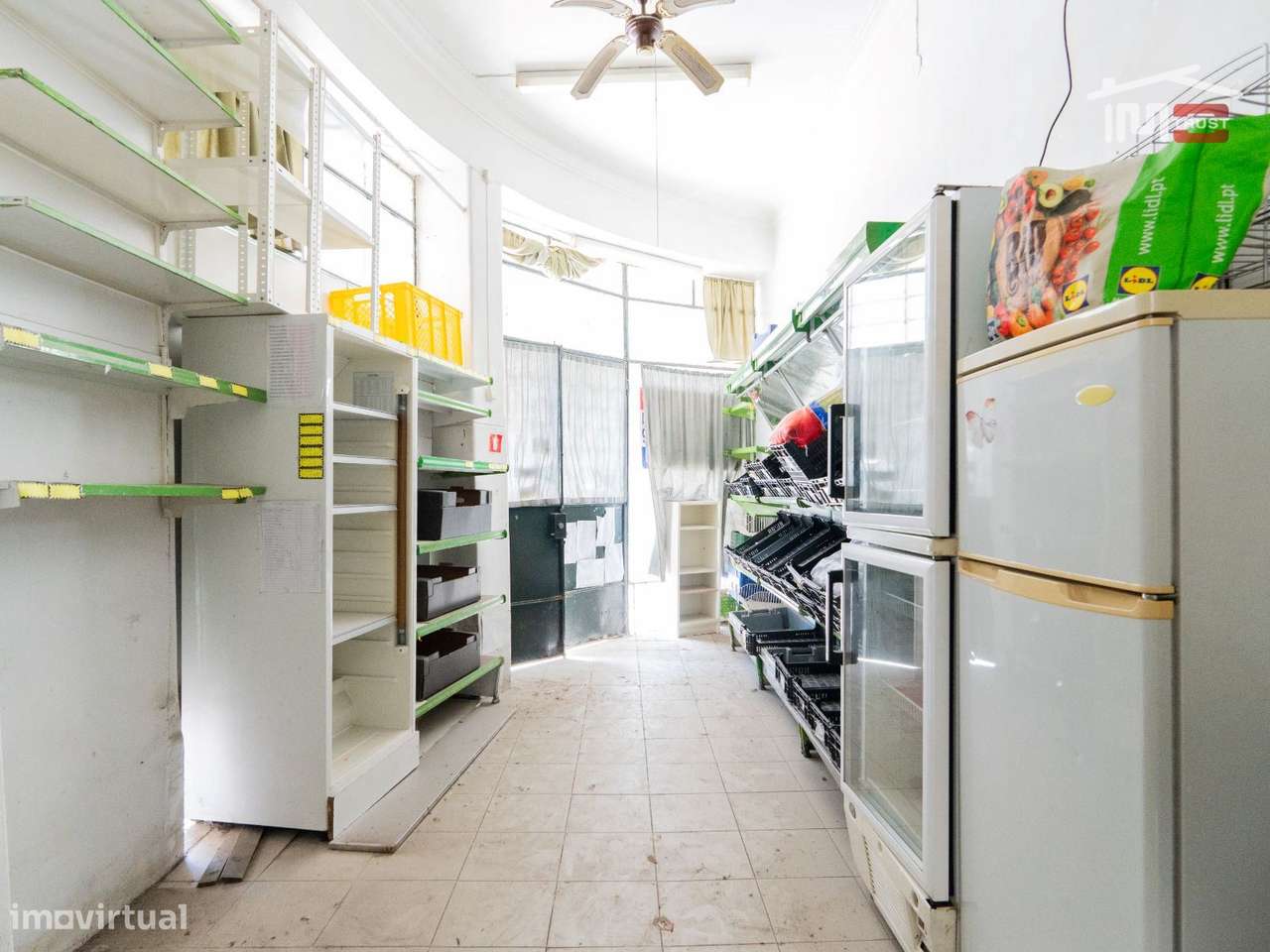 Loja com armazém na cave à venda em Campolide  Calçada dos Mestres - Grande imagem: 3/9