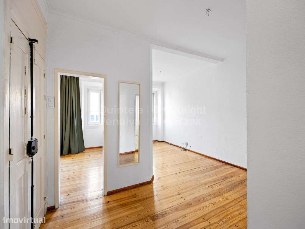 Apartamento T1 Remodelado no Alto de Santo Amaro, Alcântara - Grande imagem: 2/25