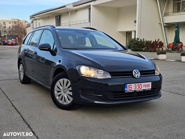 Volkswagen Golf - 2