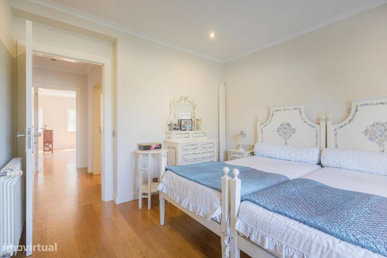 Moradia Exclusiva T5 com Jardim em Leça do Balio-25