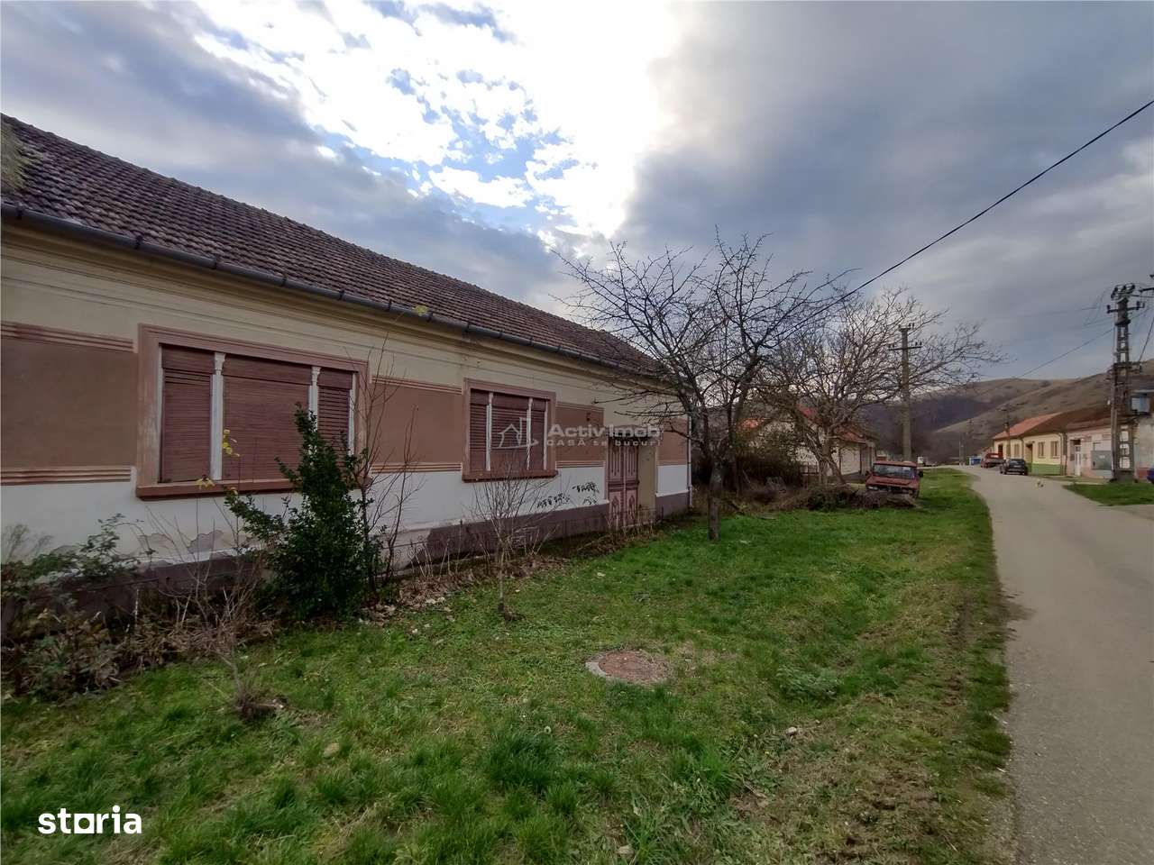 Bogodint, Casa 440mp cu 4 Hectare Teren, Pret Negociabil - Imagine principală: 3/20