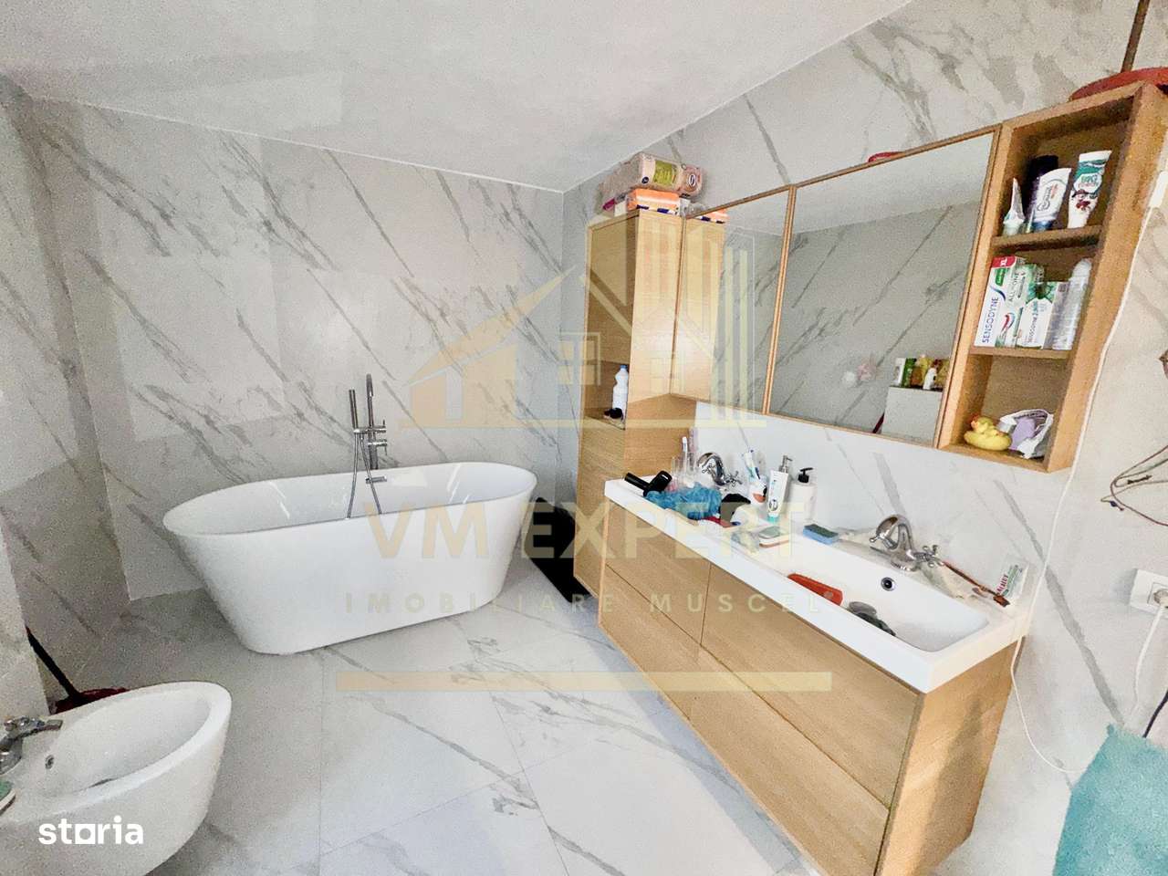 CASĂ 5 CAMERE 252 MP TEREN 1362 MP DRAGOSLAVELE ARGEȘ-16