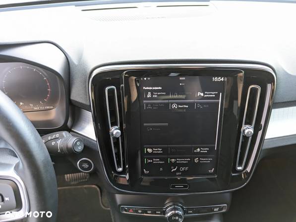 Volvo XC 40 T5 AWD Geartronic Momentum - 12