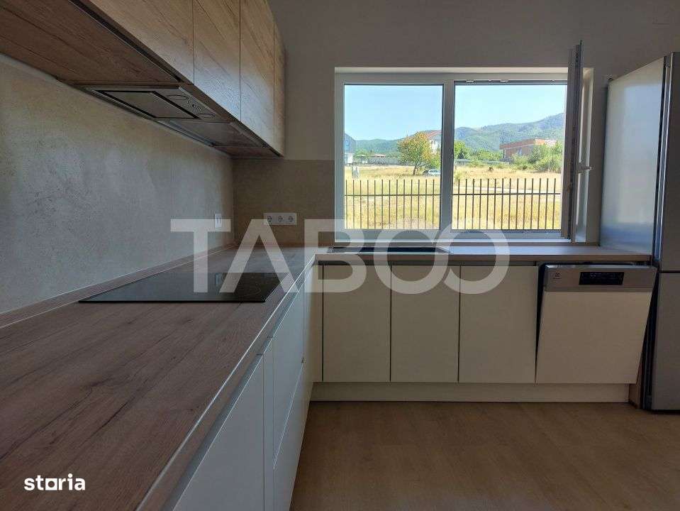 Casa individuala de inchiriat P+1E 3 dormitoare curte libera 300 mp - Imagine principală: 2/19