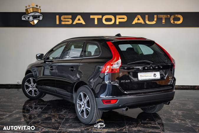 Volvo XC 60 2.4D AWD Momentum - 4