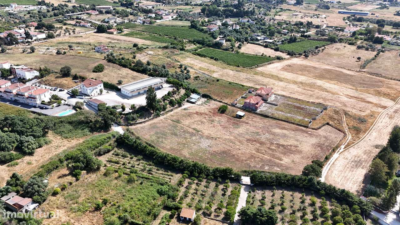 Quinta com moradia, terreno e armazém industrial em Palmela - Grande imagem: 3/57