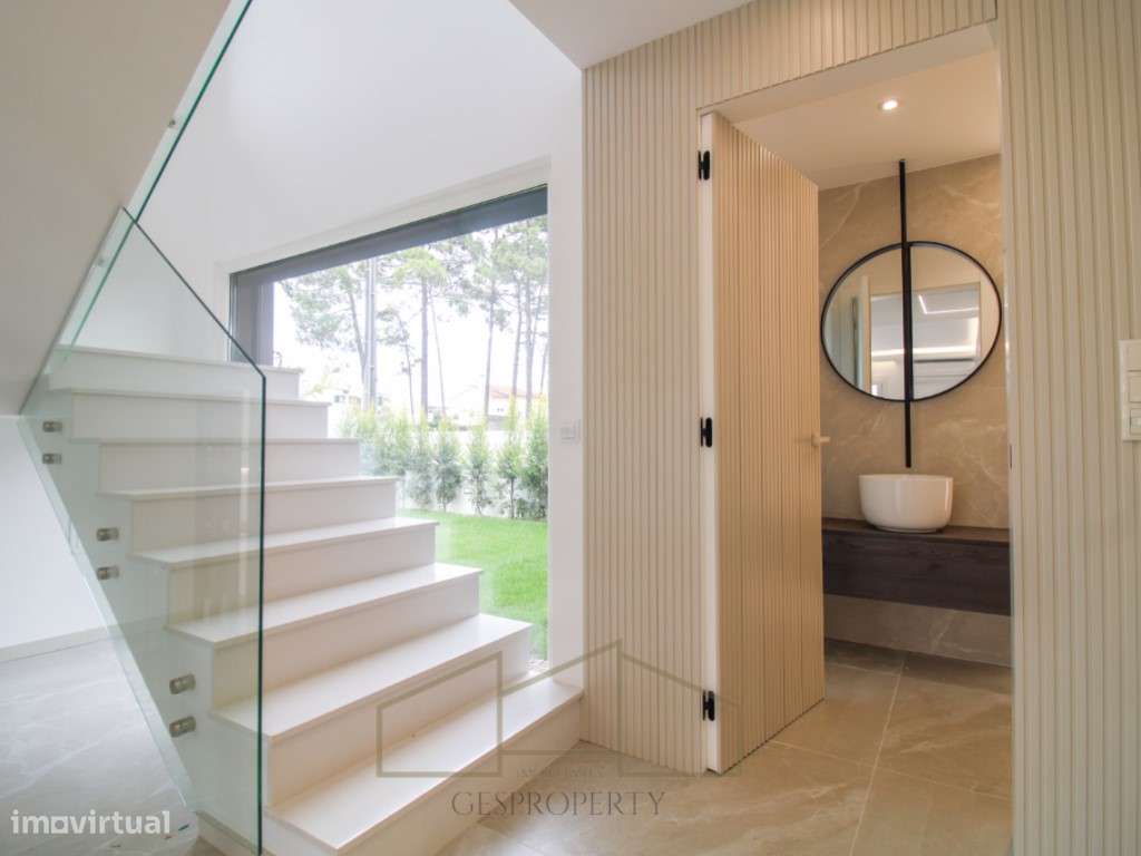 Moradia Isolada T3 com piscina pronta a escriturar na Aroeira-29