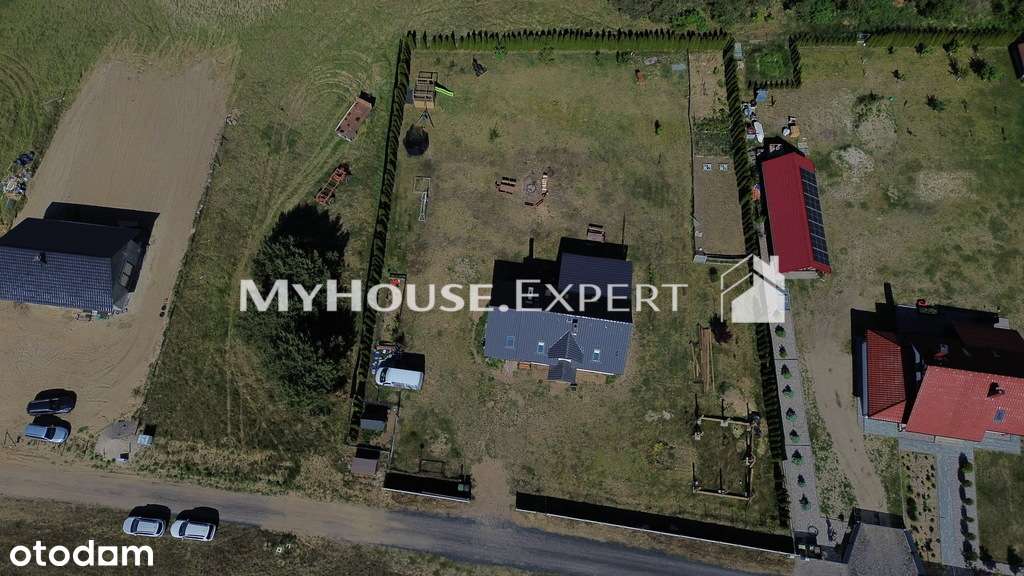 Dom na dużej działce czeka na Ciebie!-11