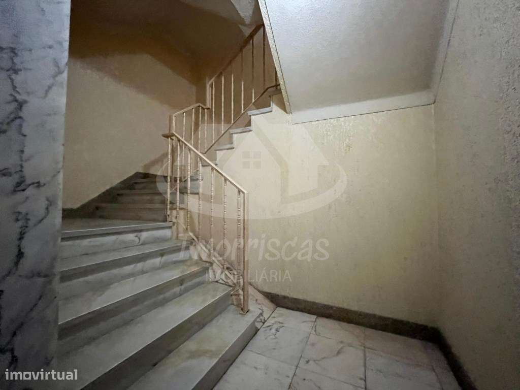 Apartamento T3 com box no Forte da Casa-27