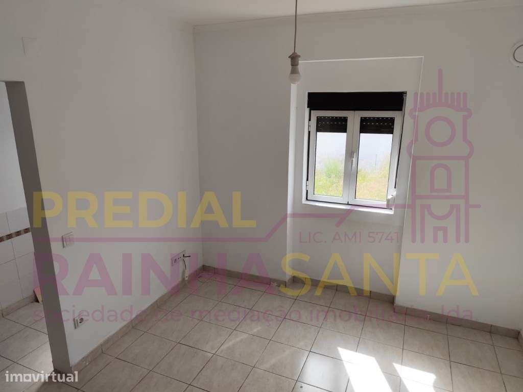 Moradia Bi Familiar T4 Santarém-8