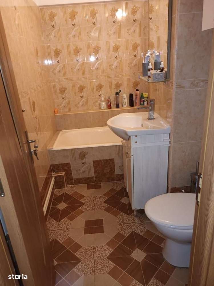 Doua camere decomandate, etajul 2-8